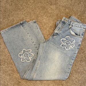 Daisy Patched Low Rise Baggy Jeans - Light Wash size 7